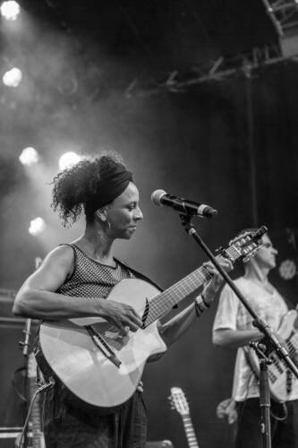 Kulturfestival 2017 simone santos acoustic trio 4116