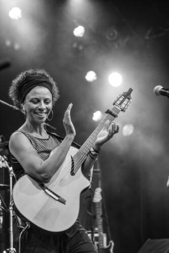 Kulturfestival 2017 simone santos acoustic trio 4126